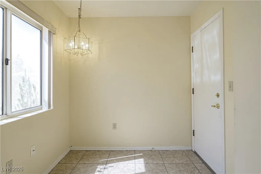 2456 Desert Sands, Las Vegas, NV 89134