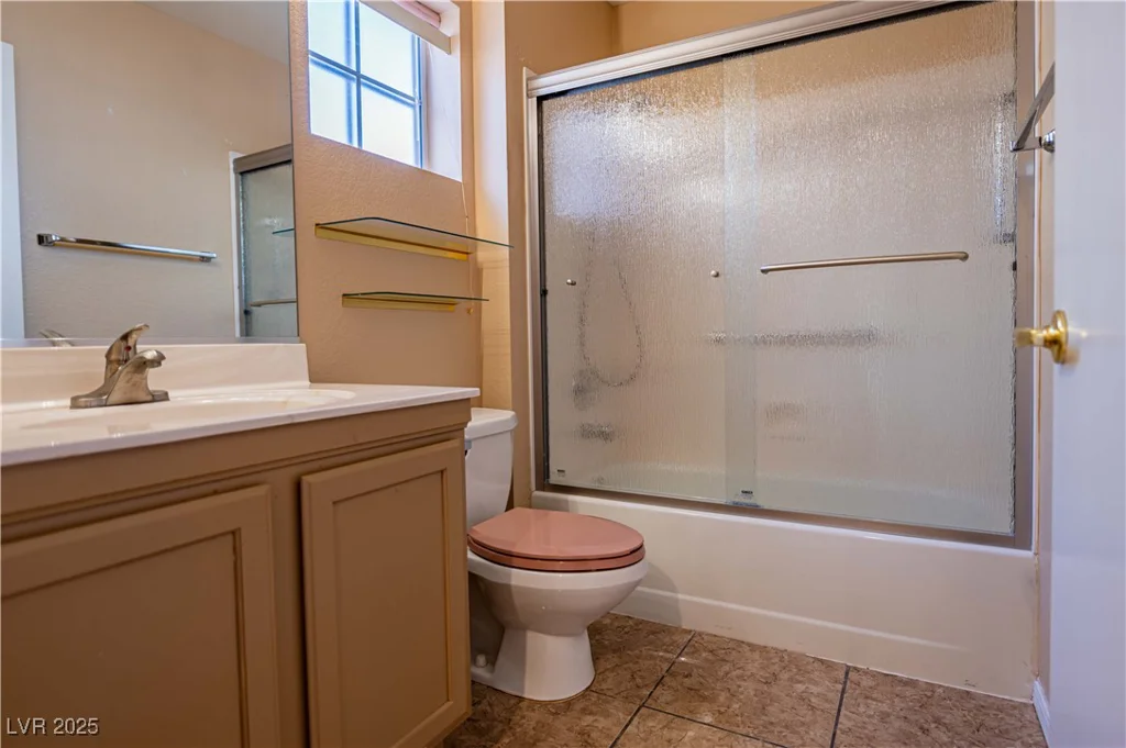 2456 Desert Sands, Las Vegas, NV 89134