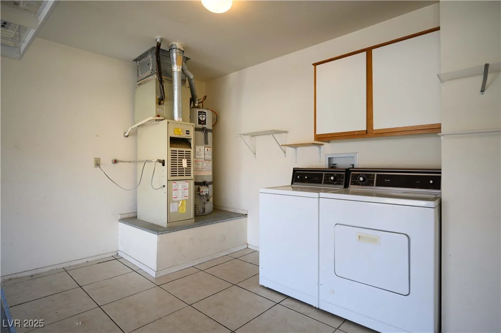 2456 Desert Sands, Las Vegas, NV 89134
