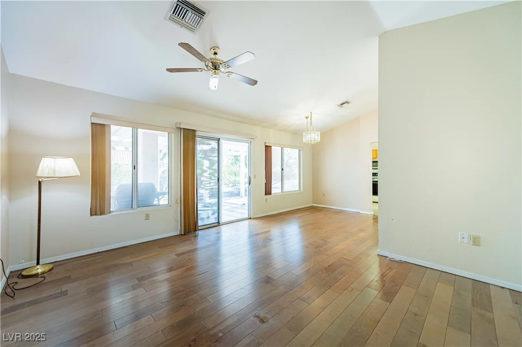 2456 Desert Sands, Las Vegas, NV 89134