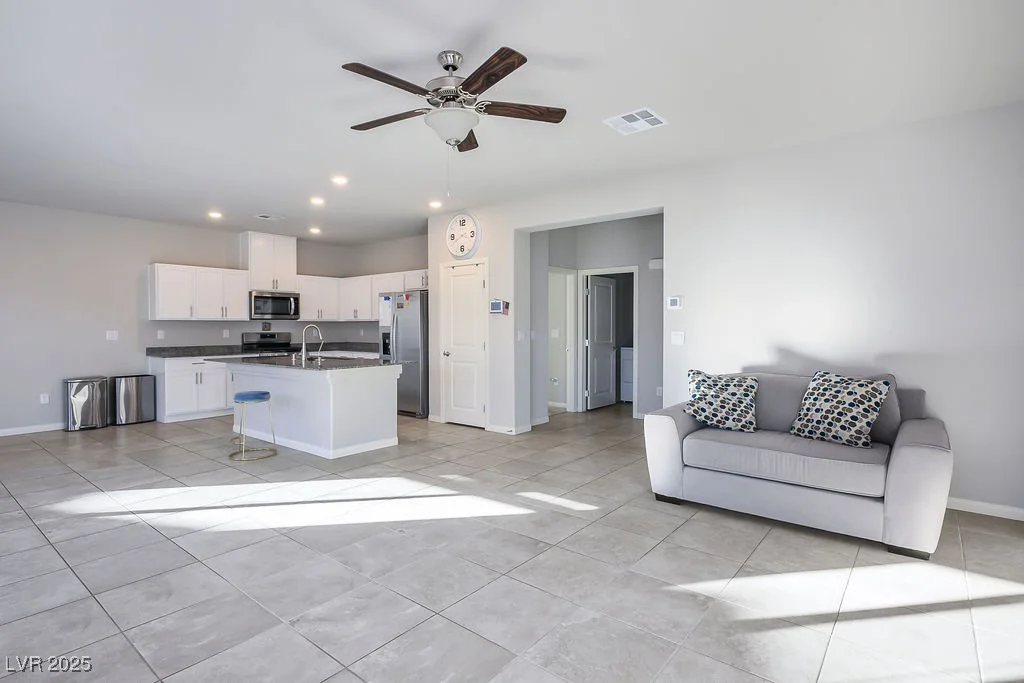 9871 Magnus, Las Vegas, NV 89178