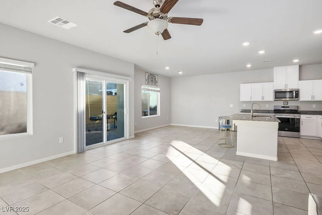 9871 Magnus, Las Vegas, NV 89178