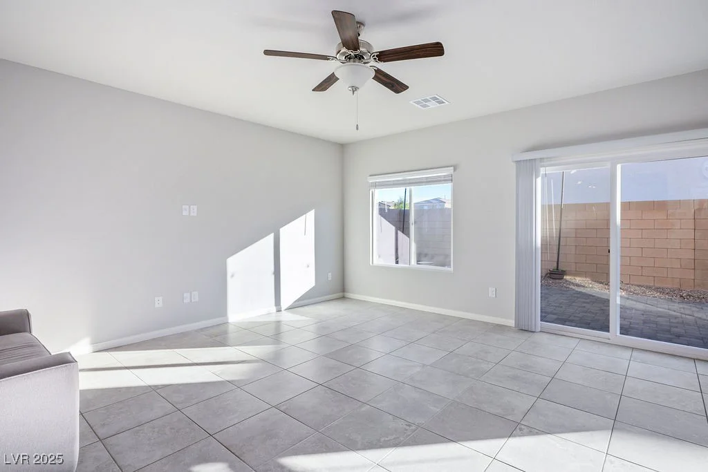9871 Magnus, Las Vegas, NV 89178
