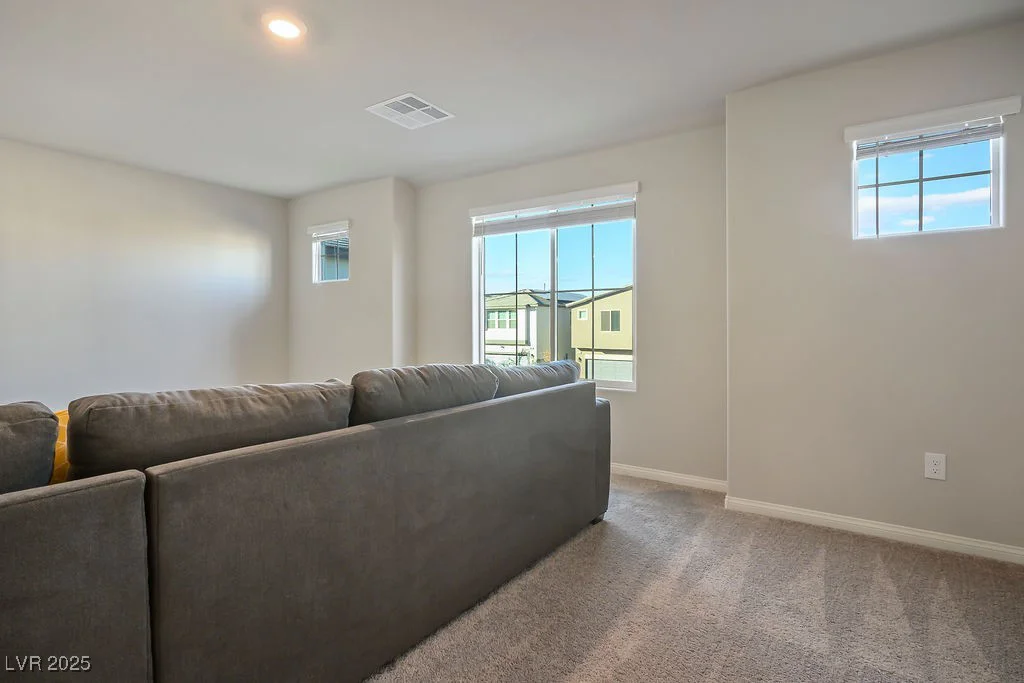 9871 Magnus, Las Vegas, NV 89178