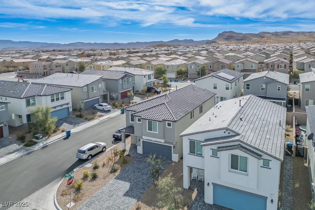 9871 Magnus, Las Vegas, NV 89178