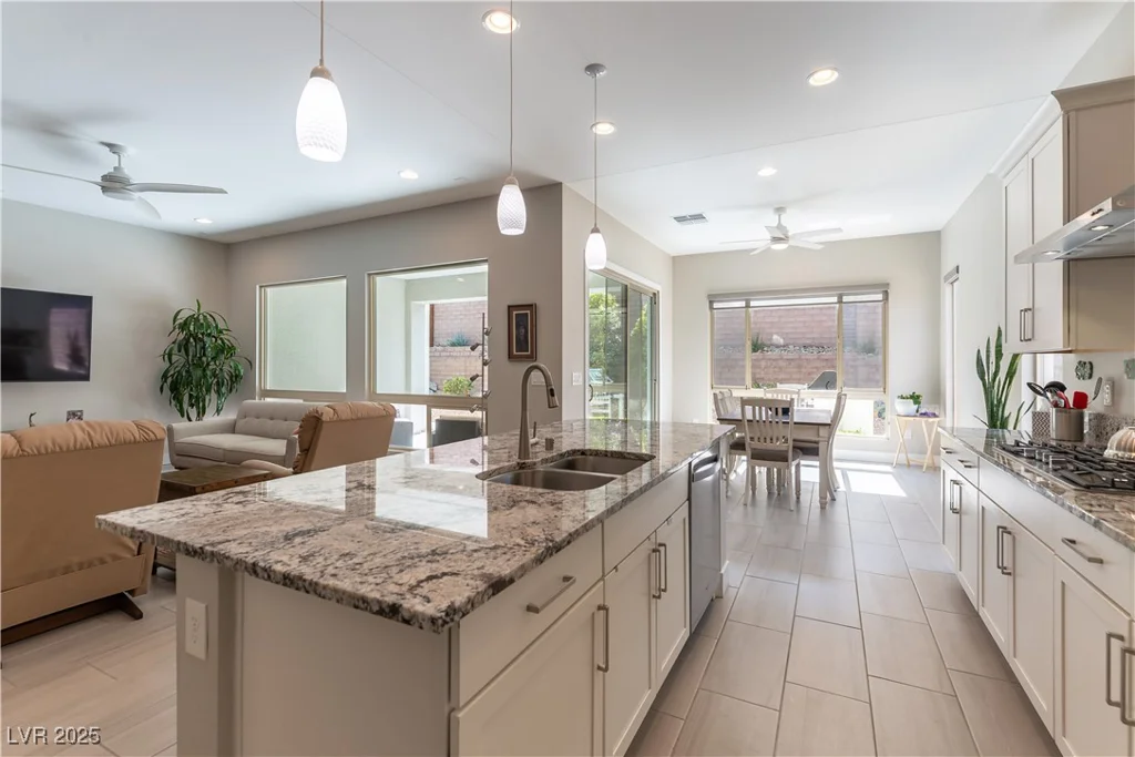 11161 Black Fire Opal, Las Vegas, NV 89138