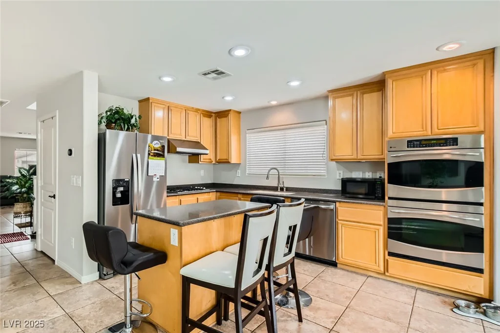 6655 Little Owl, North Las Vegas, NV 89084