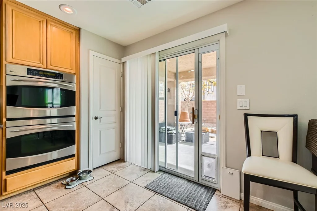 6655 Little Owl, North Las Vegas, NV 89084