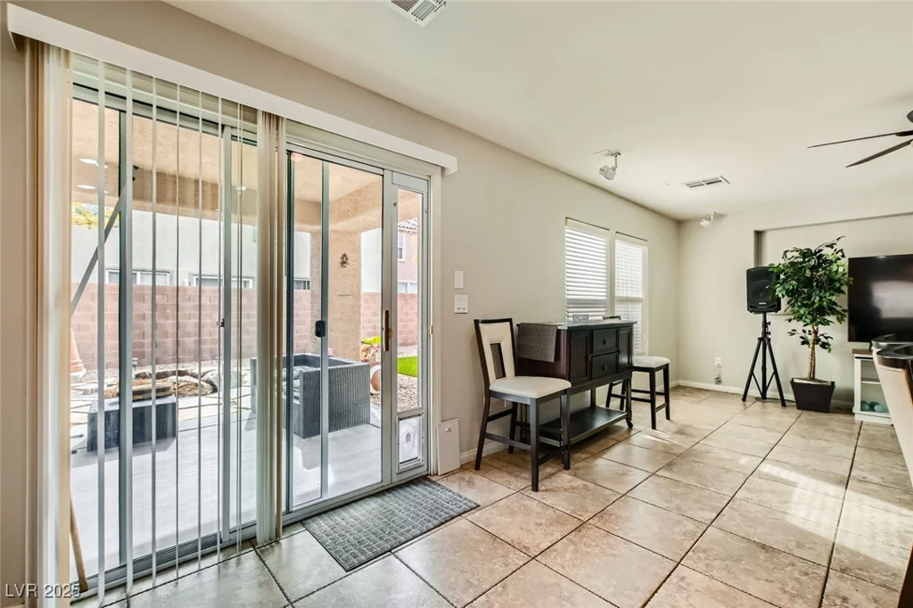 6655 Little Owl, North Las Vegas, NV 89084