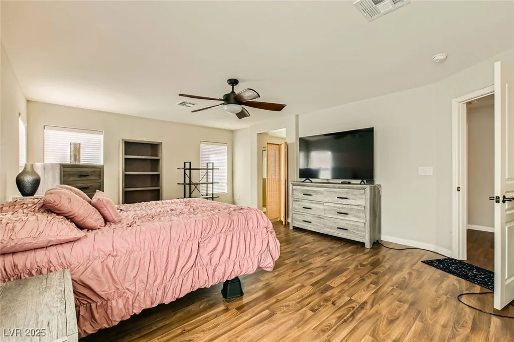 6655 Little Owl, North Las Vegas, NV 89084