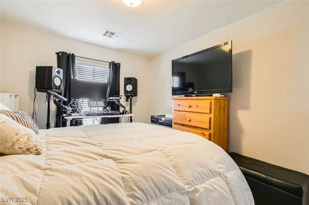 6655 Little Owl, North Las Vegas, NV 89084