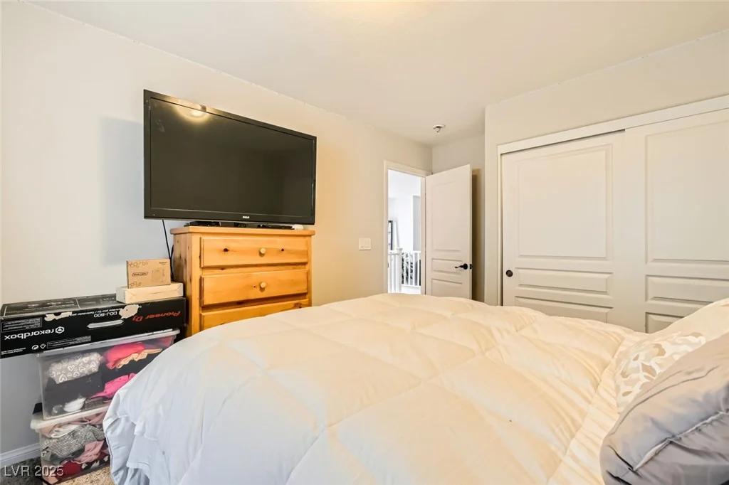 6655 Little Owl, North Las Vegas, NV 89084