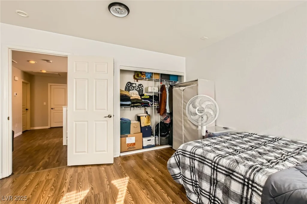 6655 Little Owl, North Las Vegas, NV 89084