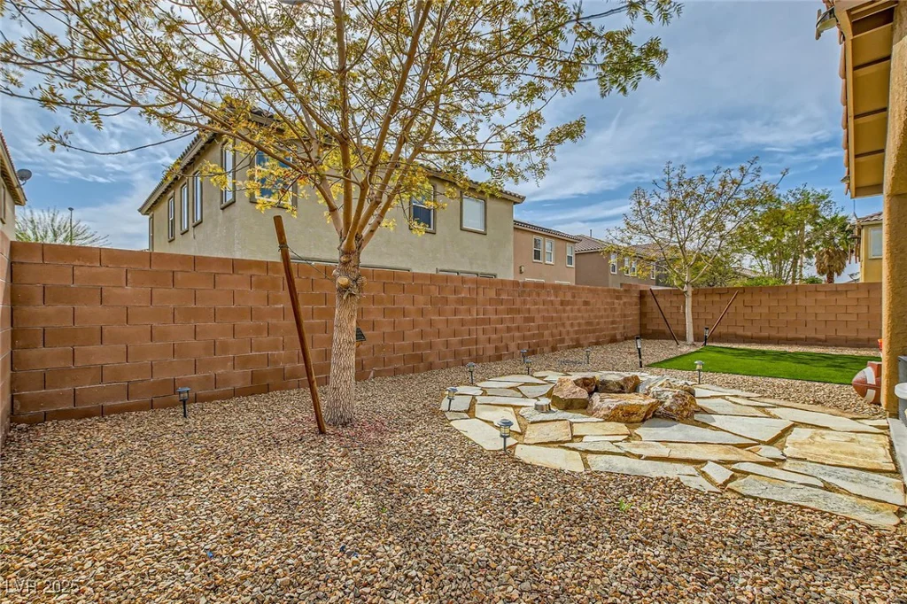 6655 Little Owl, North Las Vegas, NV 89084