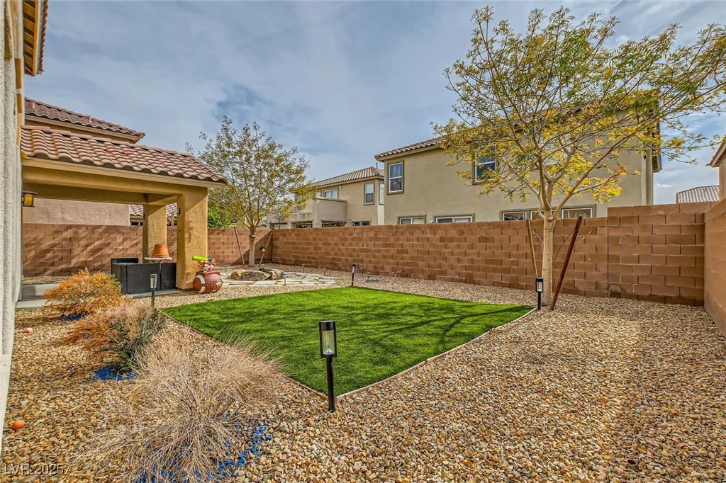 6655 Little Owl, North Las Vegas, NV 89084