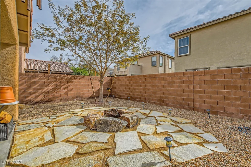 6655 Little Owl, North Las Vegas, NV 89084
