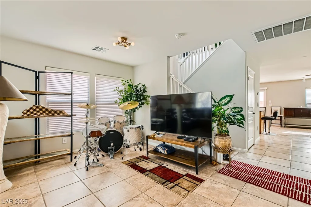 6655 Little Owl, North Las Vegas, NV 89084