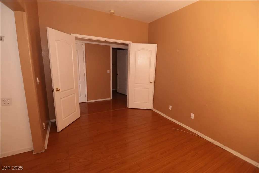 1900 Torrey Pines, Las Vegas, NV 89108