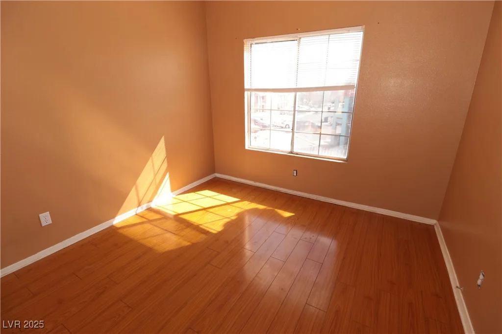 1900 Torrey Pines, Las Vegas, NV 89108