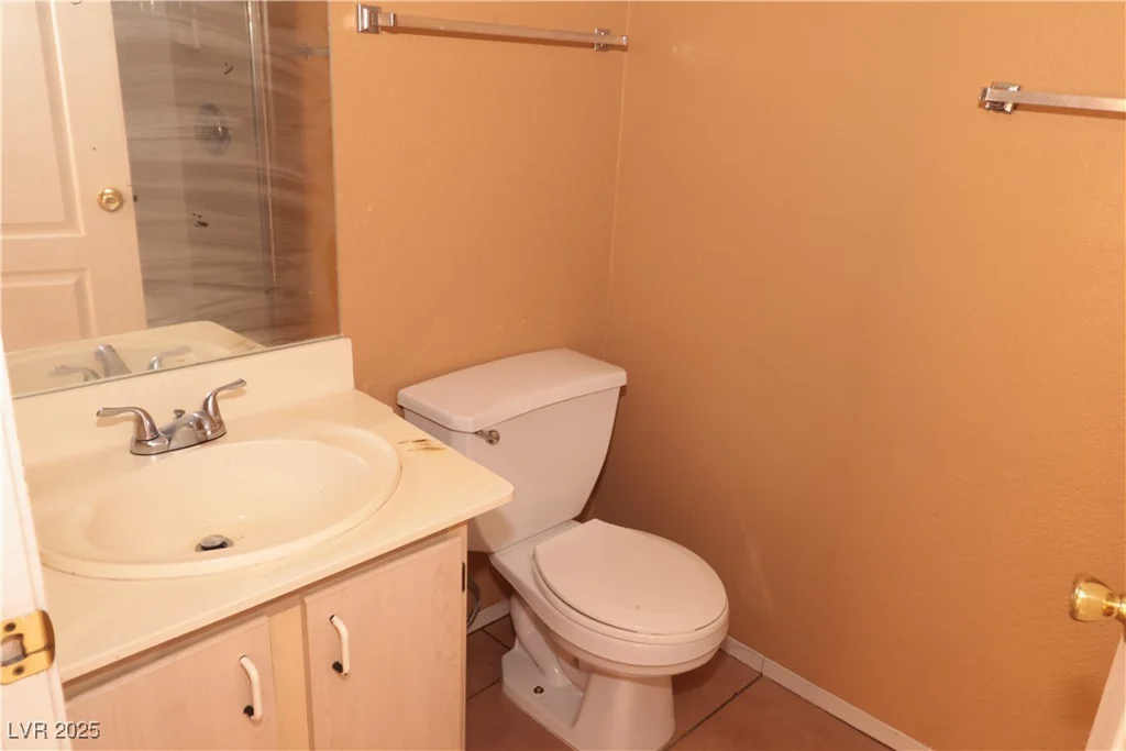 1900 Torrey Pines, Las Vegas, NV 89108