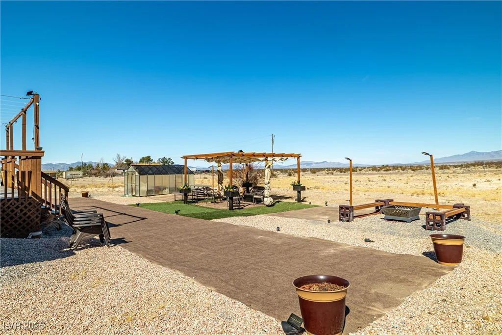 6220 H S, Pahrump, NV 89061