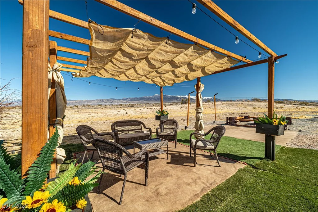 6220 H S, Pahrump, NV 89061