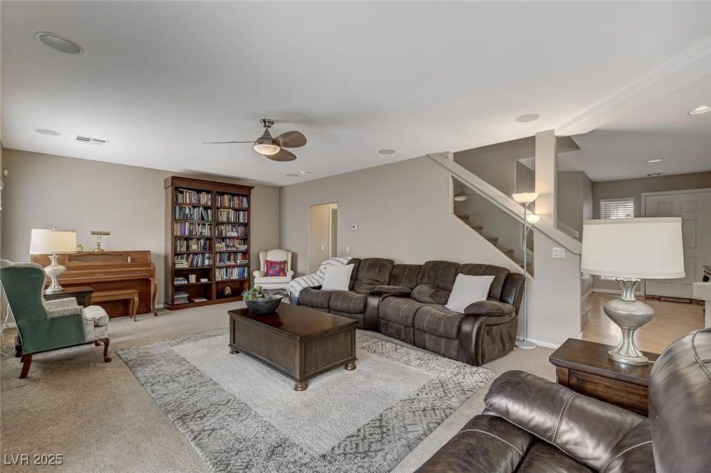 10657 Medicine Bow, Las Vegas, NV 89183