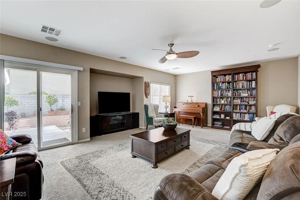 10657 Medicine Bow, Las Vegas, NV 89183