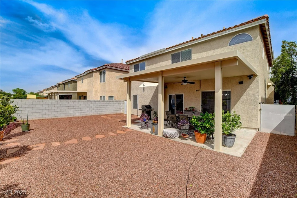 10657 Medicine Bow, Las Vegas, NV 89183