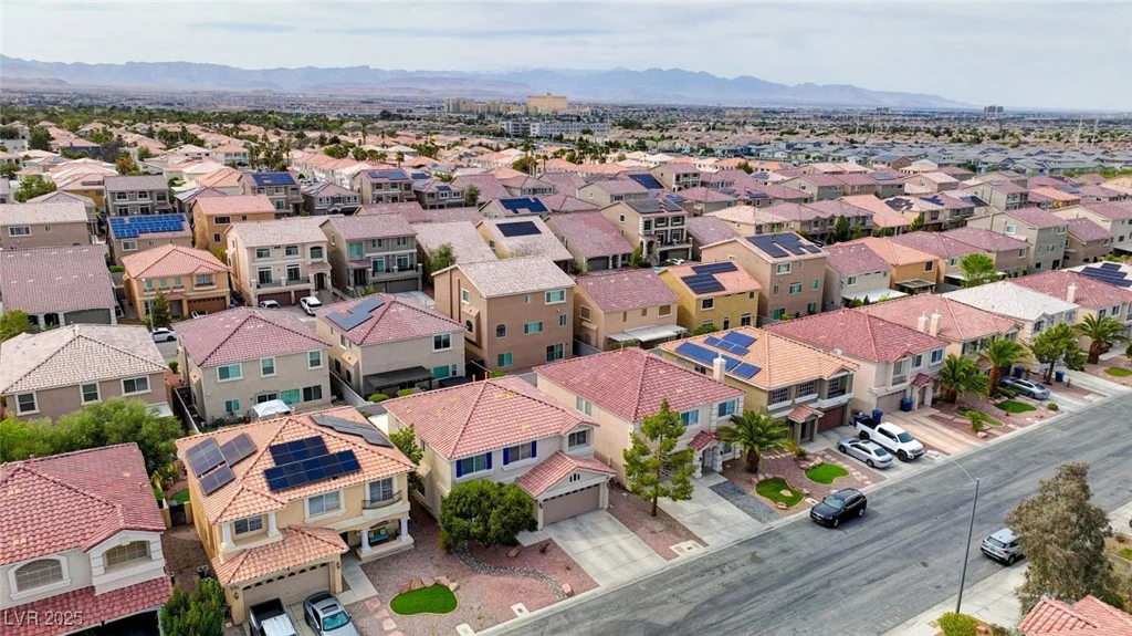 10657 Medicine Bow, Las Vegas, NV 89183