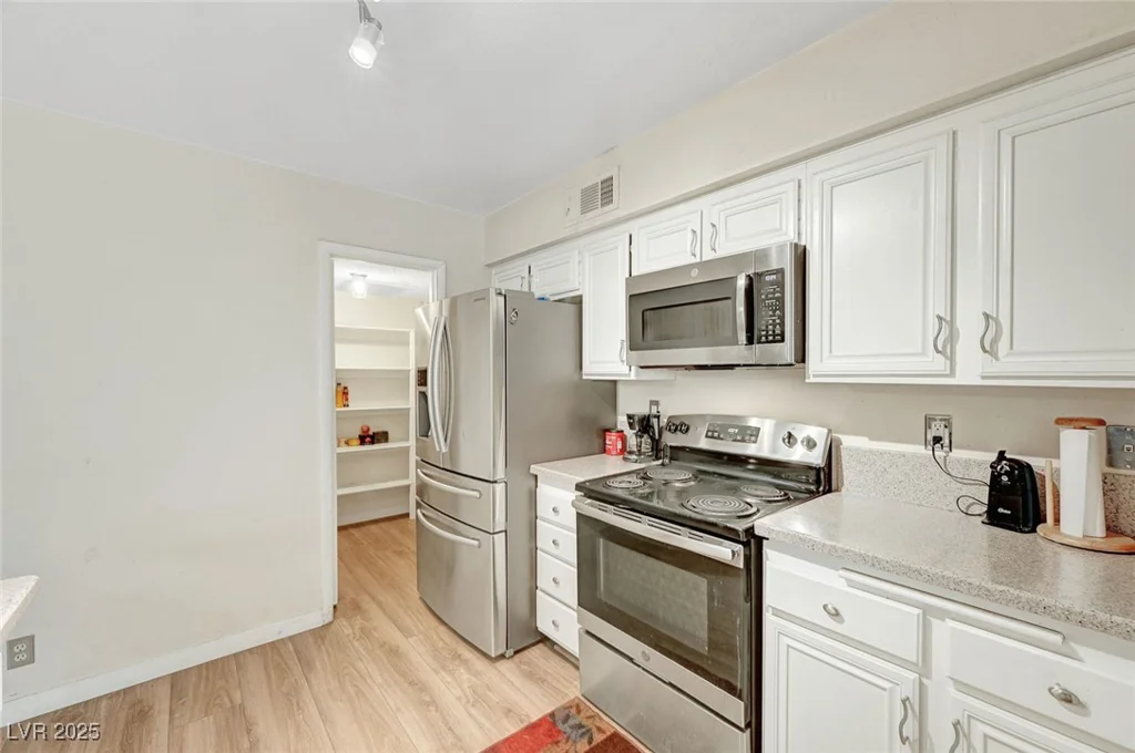 3261 Ennis, Las Vegas, NV 89121