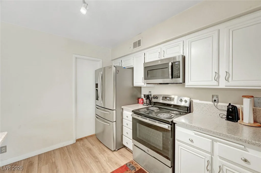 3261 Ennis, Las Vegas, NV 89121