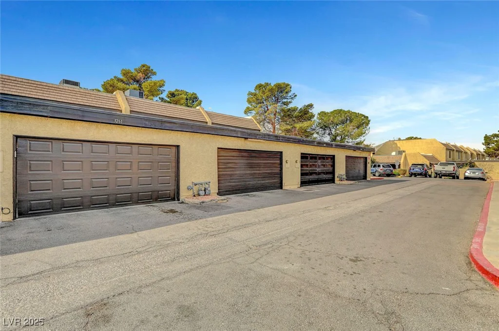 3261 Ennis, Las Vegas, NV 89121