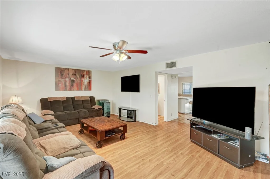 3261 Ennis, Las Vegas, NV 89121