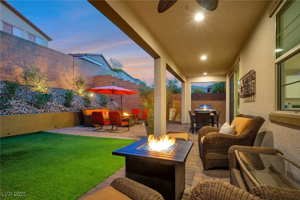 27 Parco Fiore, Henderson, NV 89011