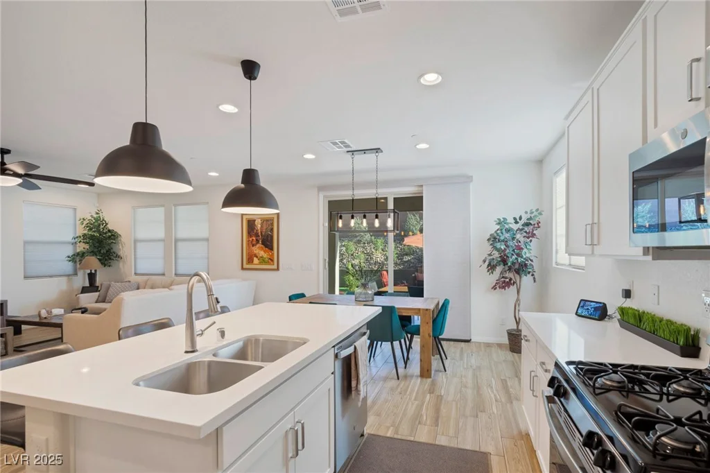 27 Parco Fiore, Henderson, NV 89011