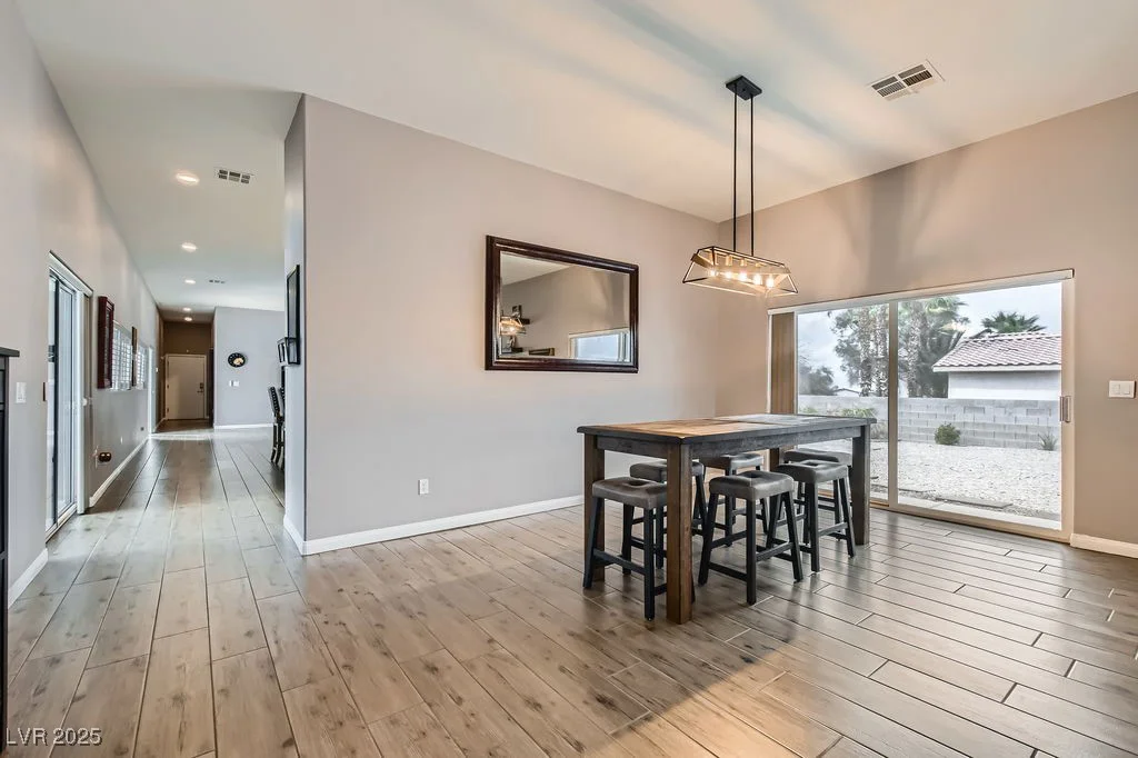 647 Foxhall Rd, Henderson, NV 89002
