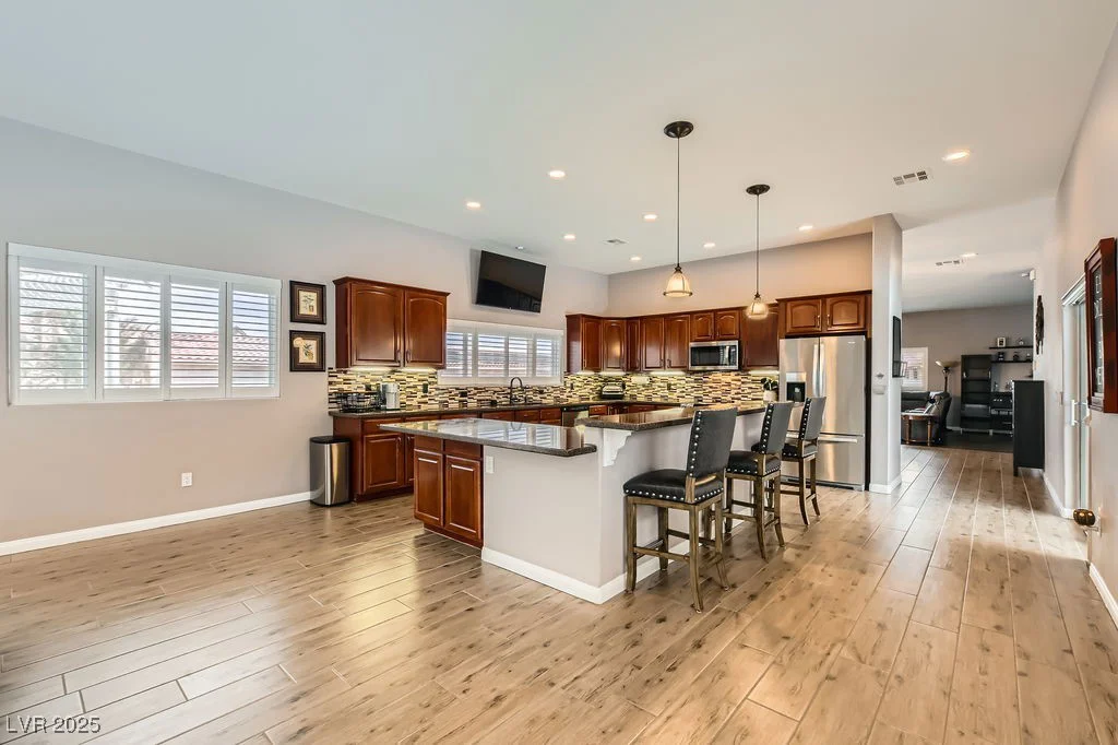 647 Foxhall Rd, Henderson, NV 89002