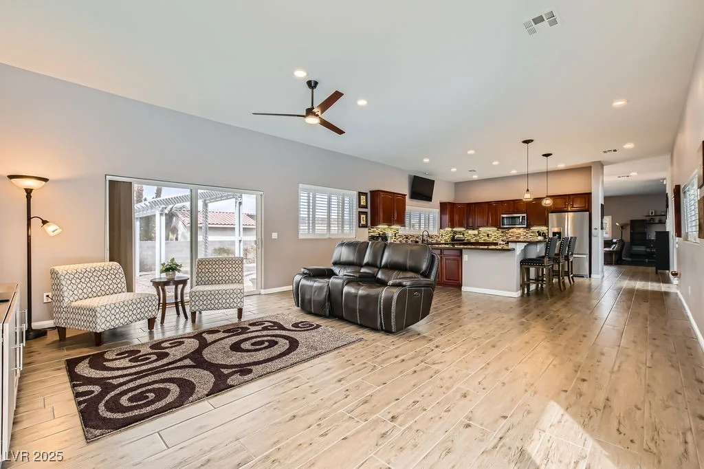 647 Foxhall Rd, Henderson, NV 89002