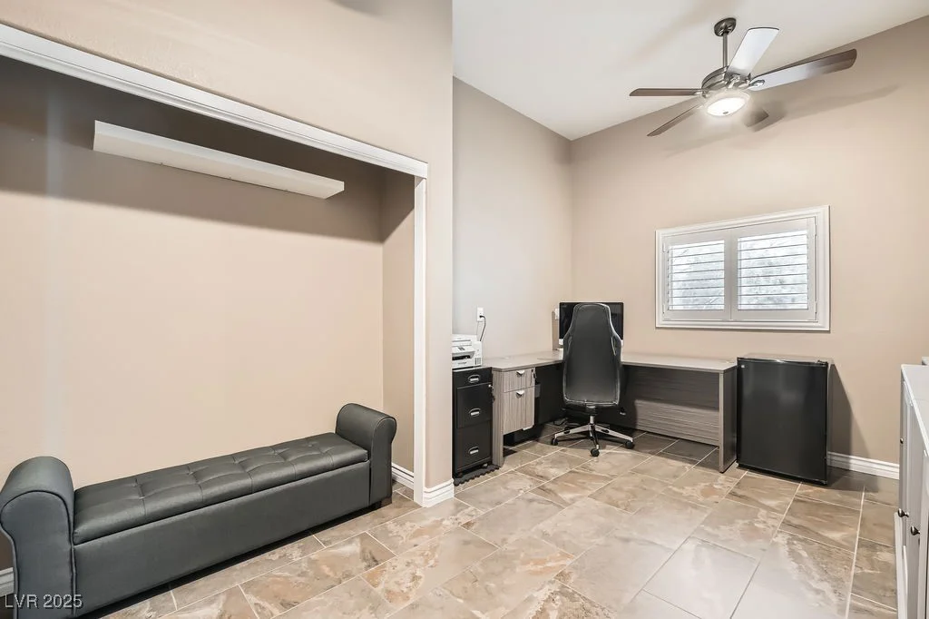 647 Foxhall Rd, Henderson, NV 89002