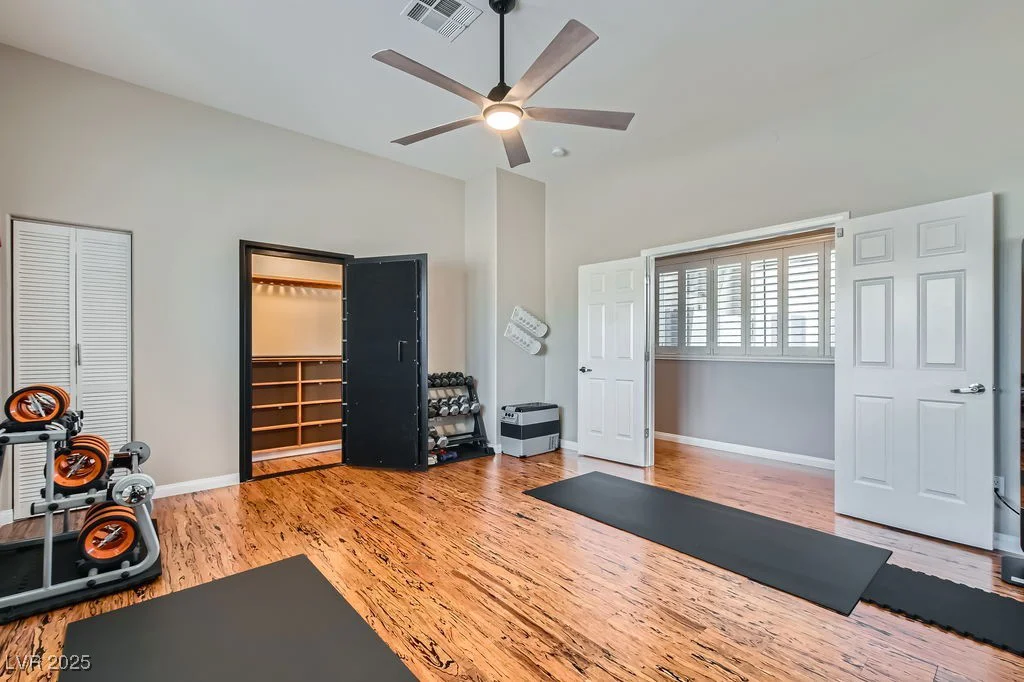 647 Foxhall Rd, Henderson, NV 89002