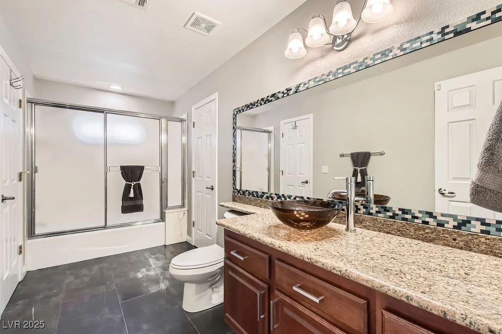 647 Foxhall Rd, Henderson, NV 89002