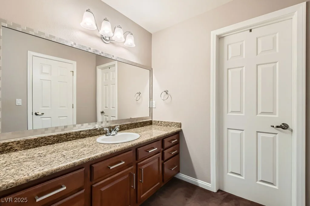 647 Foxhall Rd, Henderson, NV 89002