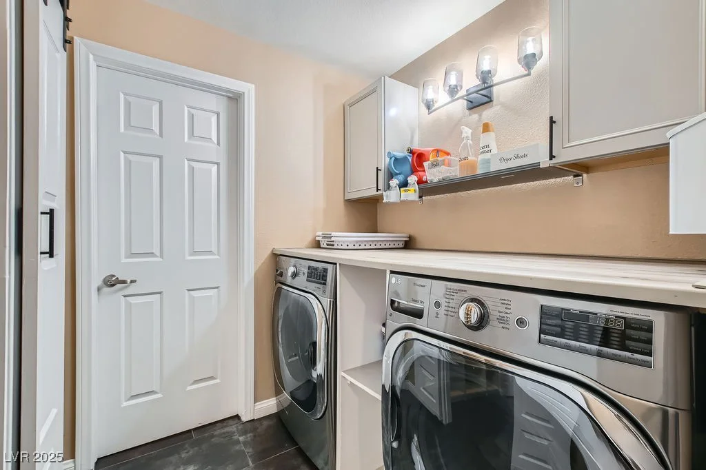647 Foxhall Rd, Henderson, NV 89002