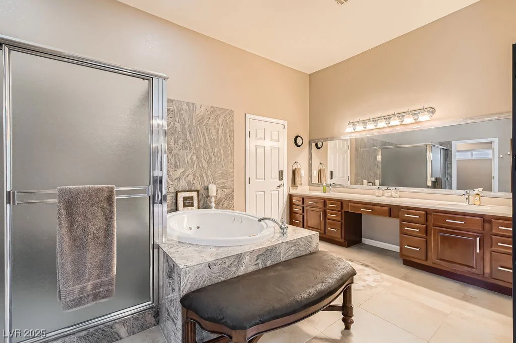 647 Foxhall Rd, Henderson, NV 89002