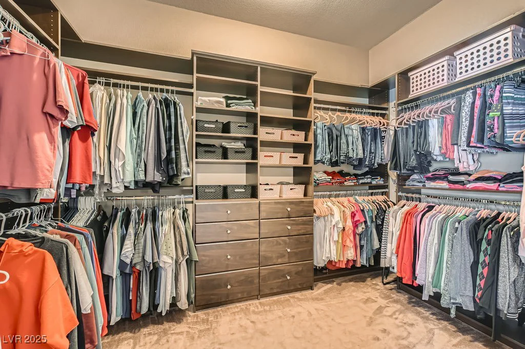 647 Foxhall Rd, Henderson, NV 89002