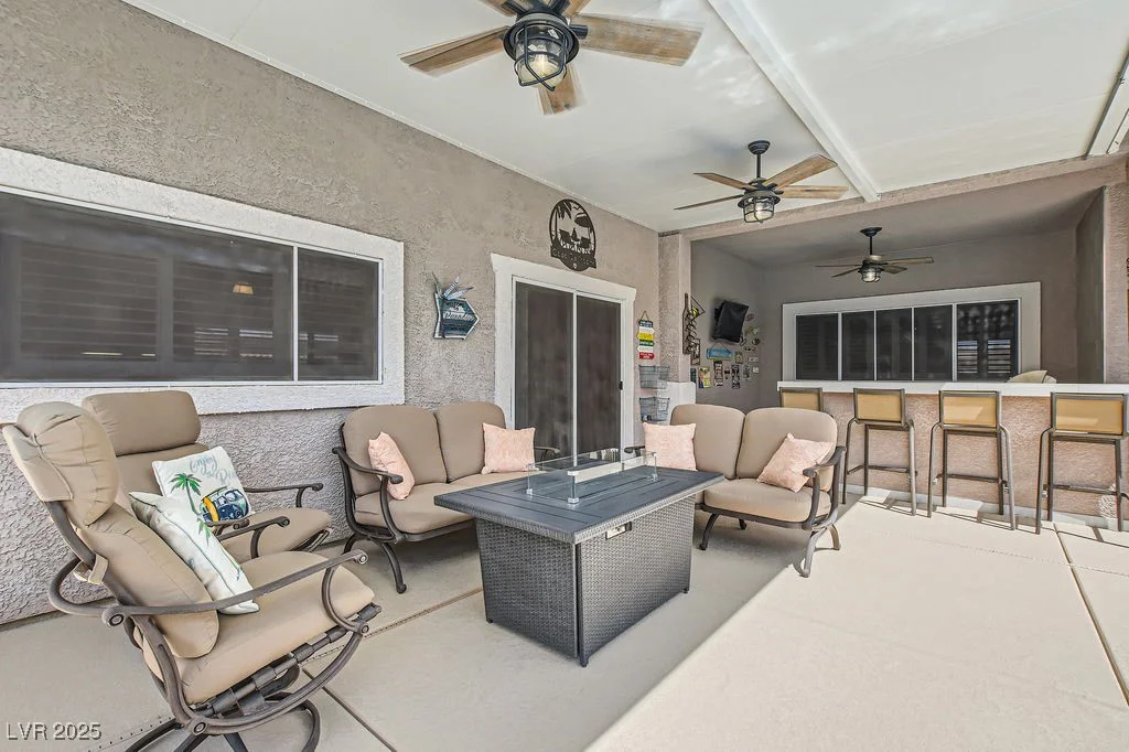 647 Foxhall Rd, Henderson, NV 89002