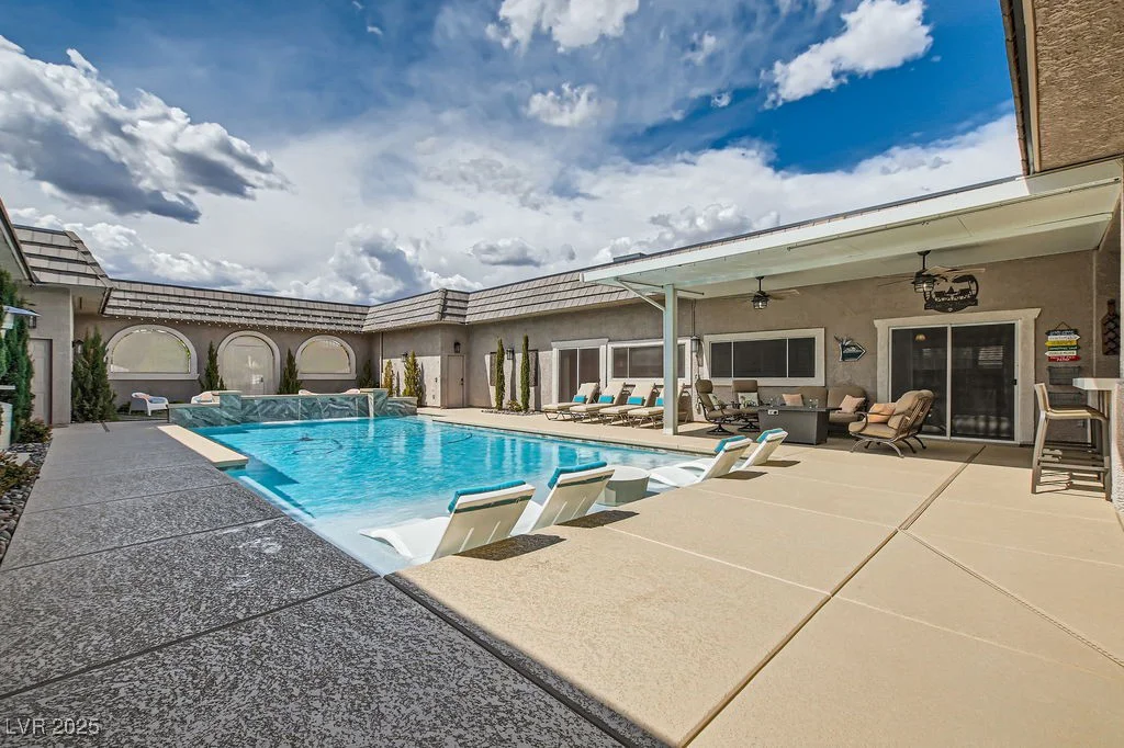 647 Foxhall Rd, Henderson, NV 89002