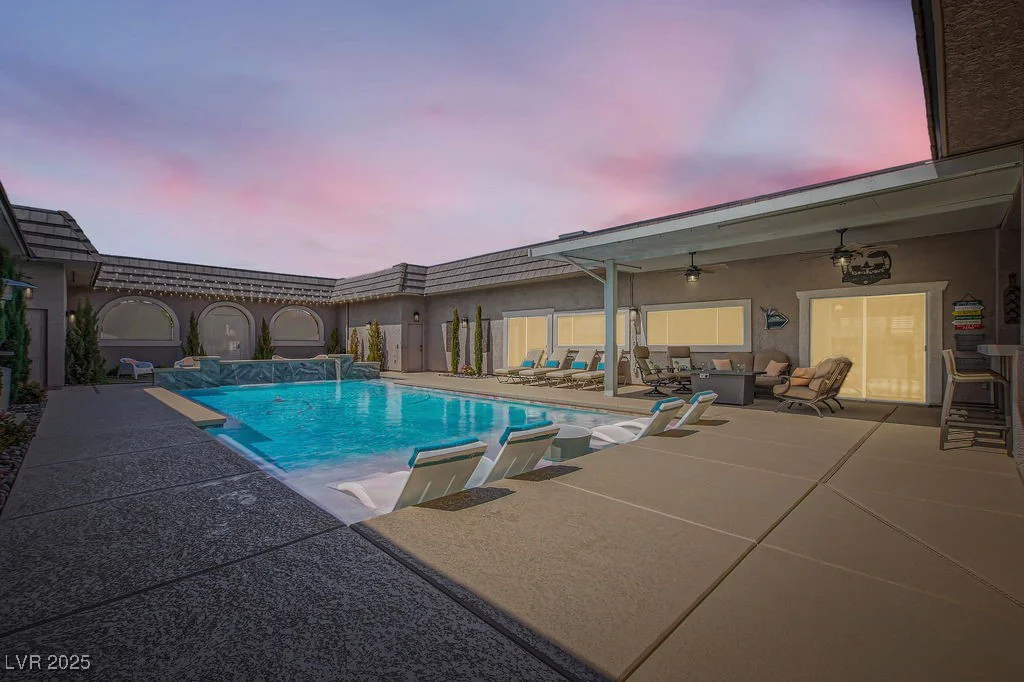 647 Foxhall Rd, Henderson, NV 89002