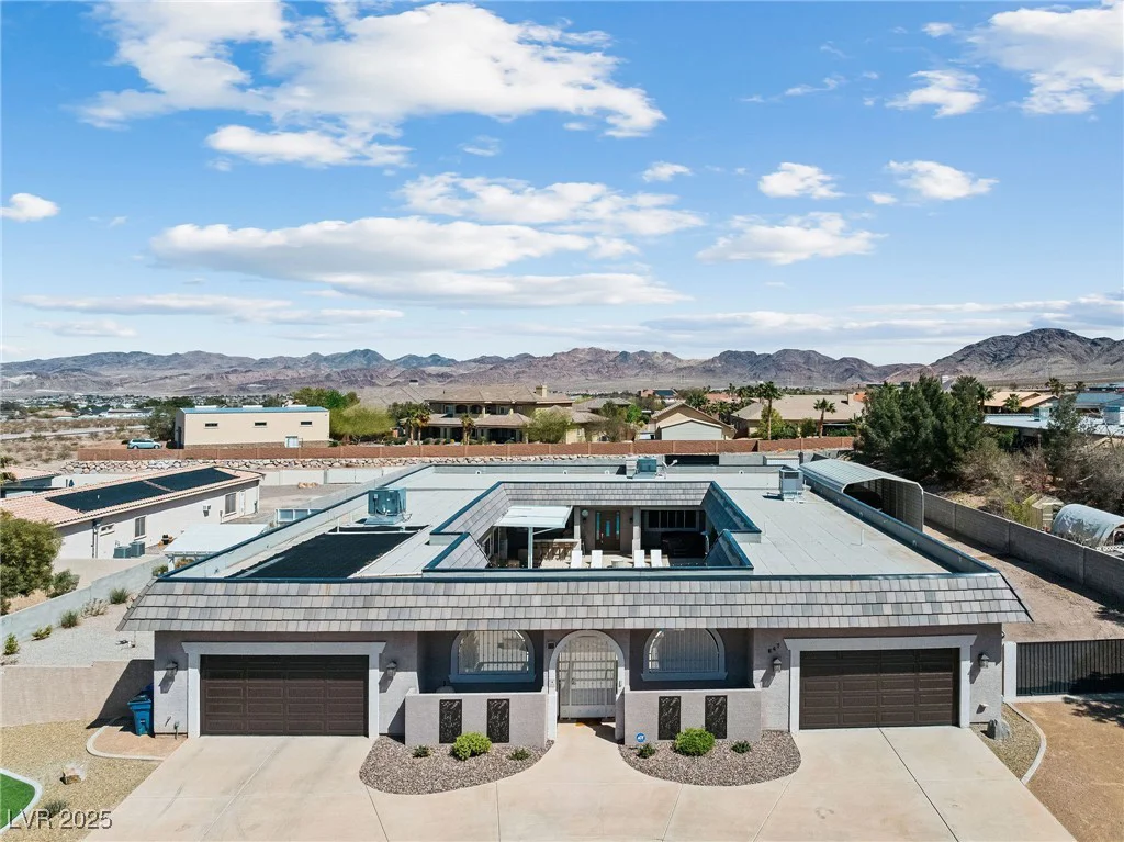 647 Foxhall Rd, Henderson, NV 89002